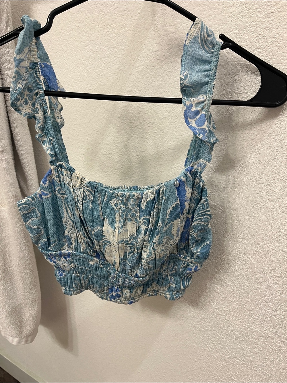 Abercrombie & Fitch Blue Floral Ruffle Strap Crop Top